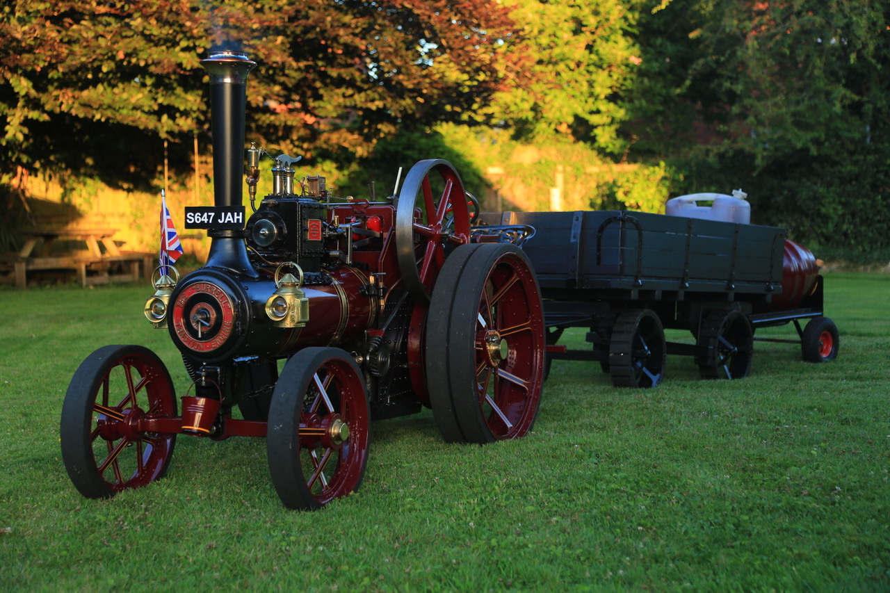  A set of terrific lamps from The Traction Engine Lamp Company. A splendid addition to my engine that do attract many an admiring comment and really finish the engine off nicely. They are also very functional - you could drive home in the dark should you 